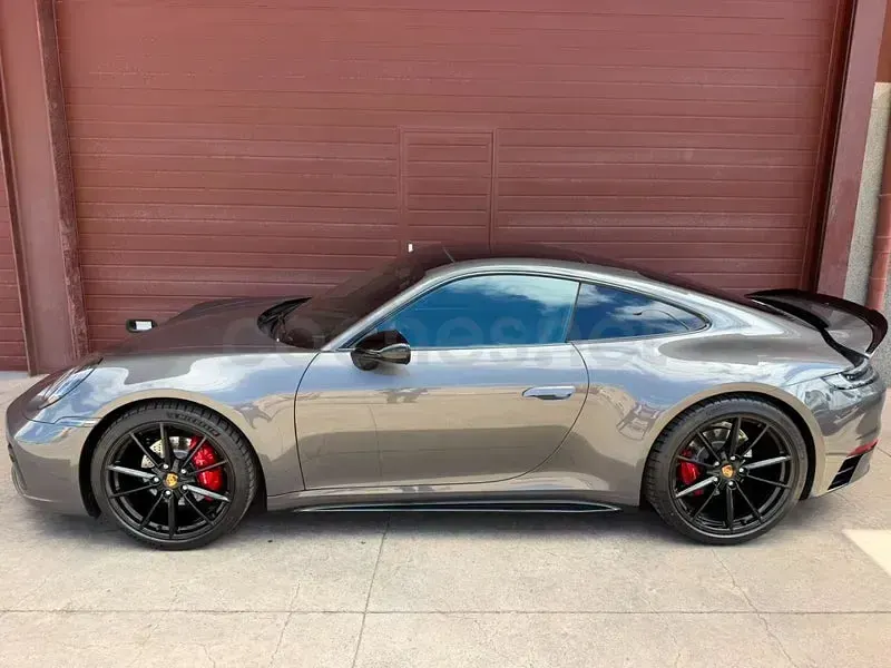 Usado Porsche 911 Carrera 385 CV (283 kW) 2024 Gris / plata Coupe