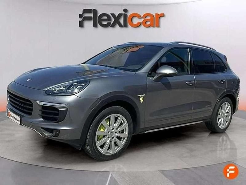 Usado Porsche Cayenne S E-Hybrid 416 CV (305 kW) 2017 Gris SUV