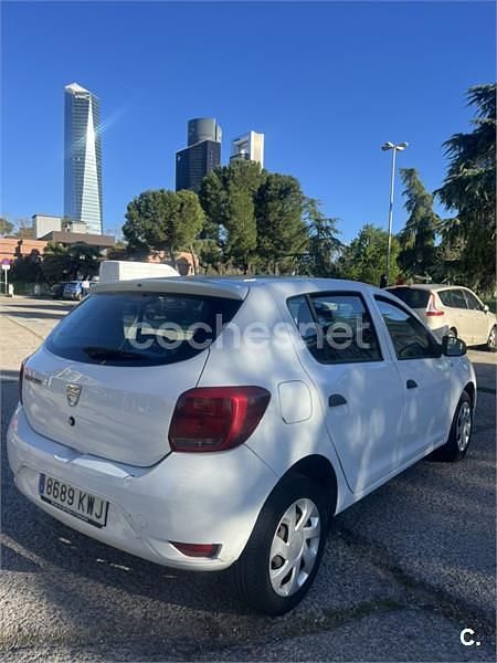 Usado Dacia Sandero Essentiel 73 CV (53 kW) 2019 Blanco Berlina