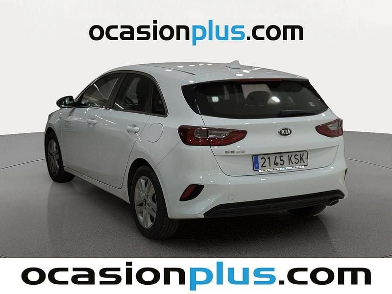 Usado Kia Ceed 120 CV (88 kW) 2018 Blanco Utilitario