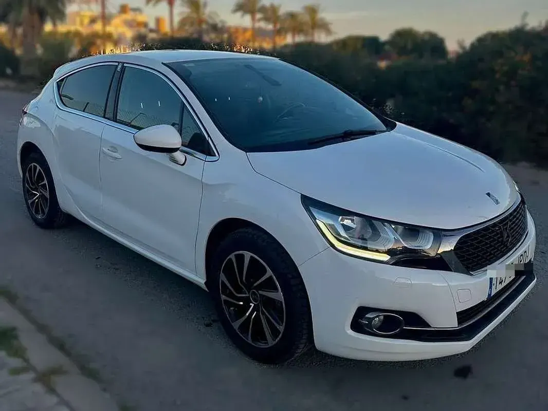 Usado DS Automobiles DS4 120 CV (88 kW) 2016 Blanco Berlina