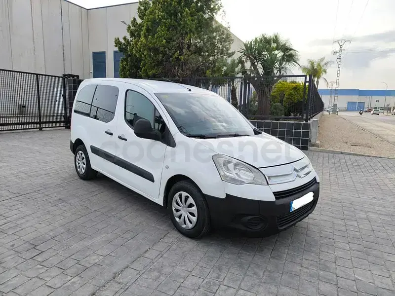 Usado Citroën Berlingo 92 CV (67 kW) 2012 Blanco Monovolumen
