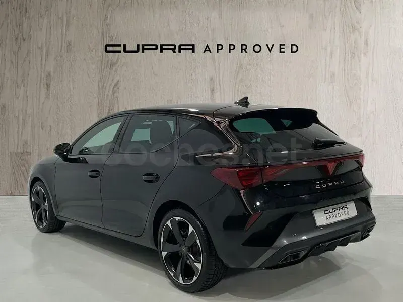 Usado Cupra Leon 150 CV (110 kW) 2025 Negro Berlina