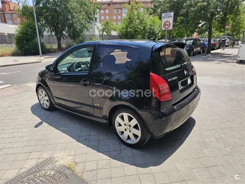 Usado Citroën C2 VTR Sport 75 CV (55 kW) 2004 Negro Utilitario