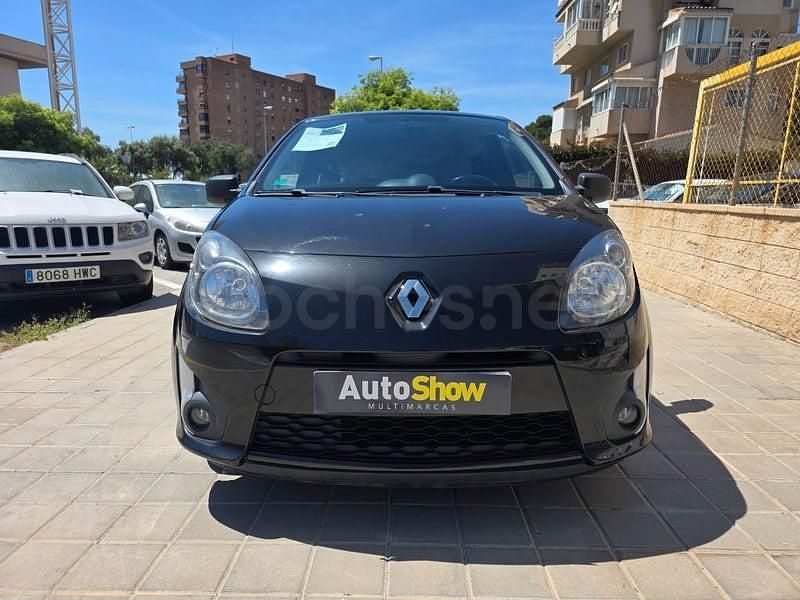 Usado Renault Twingo Dynamique 75 CV (55 kW) 2010 Negro Utilitario