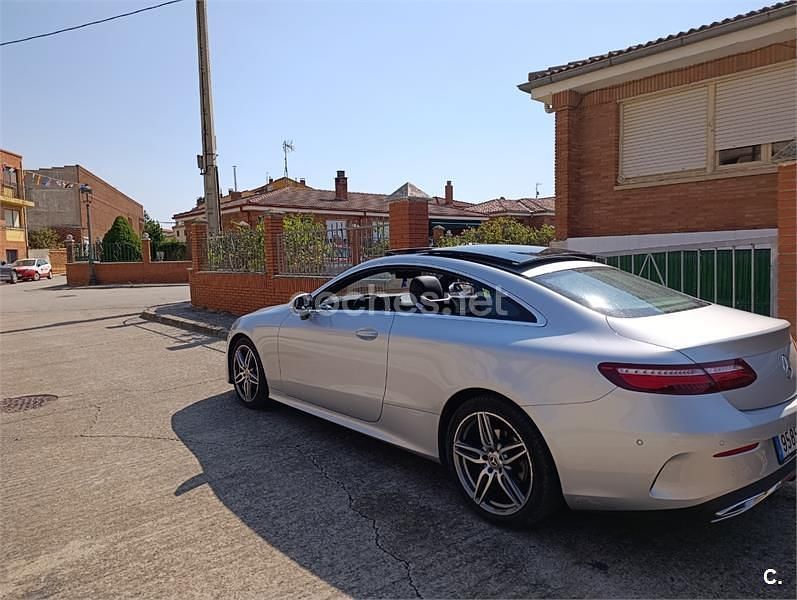 Gris / plata Usado 2018 Mercedes E220 Coupe | 30.000 € (Buen precio) - Imagen 1/4