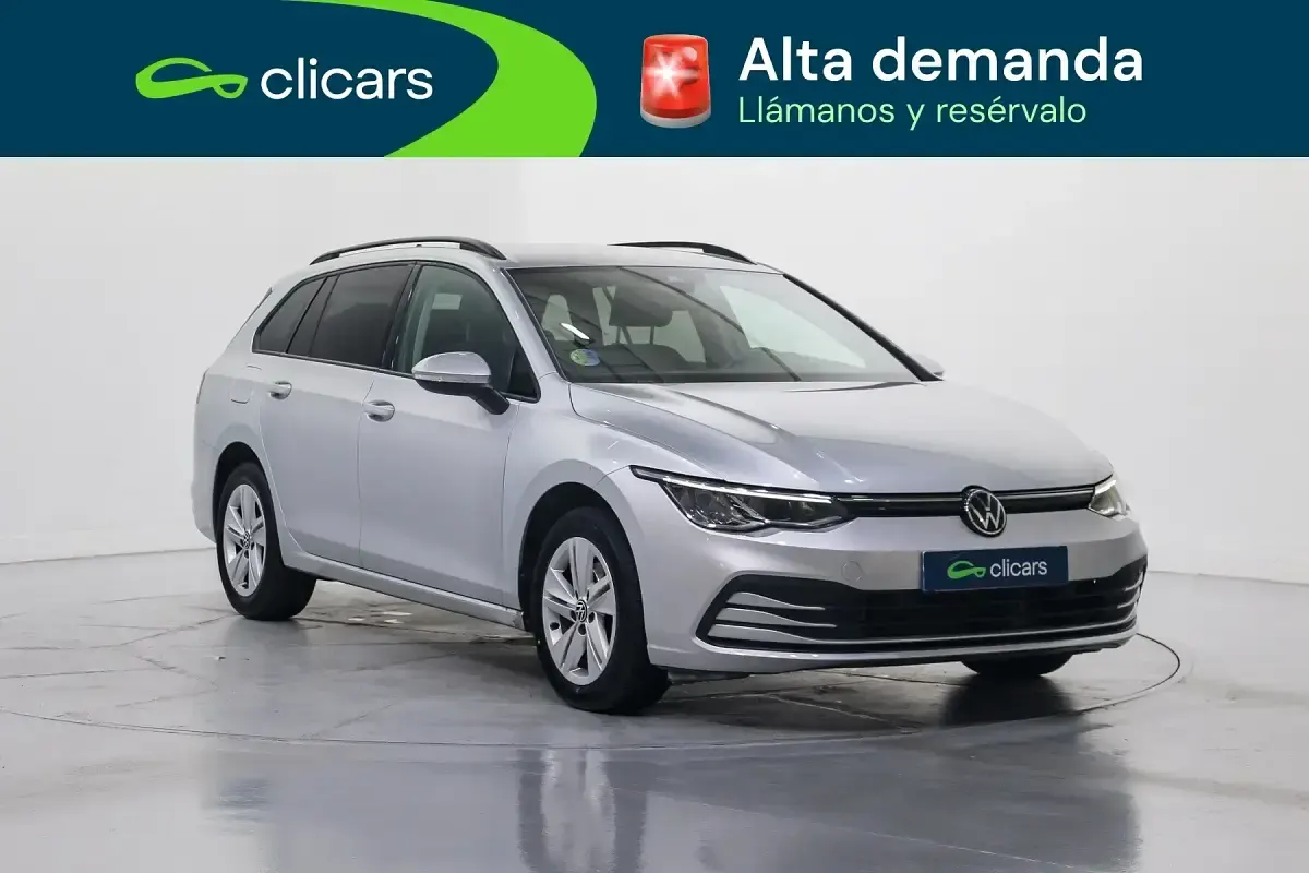 Usado VW Golf VIII Life 110 HP (80 kW) 2024 Cinzento Carrinha