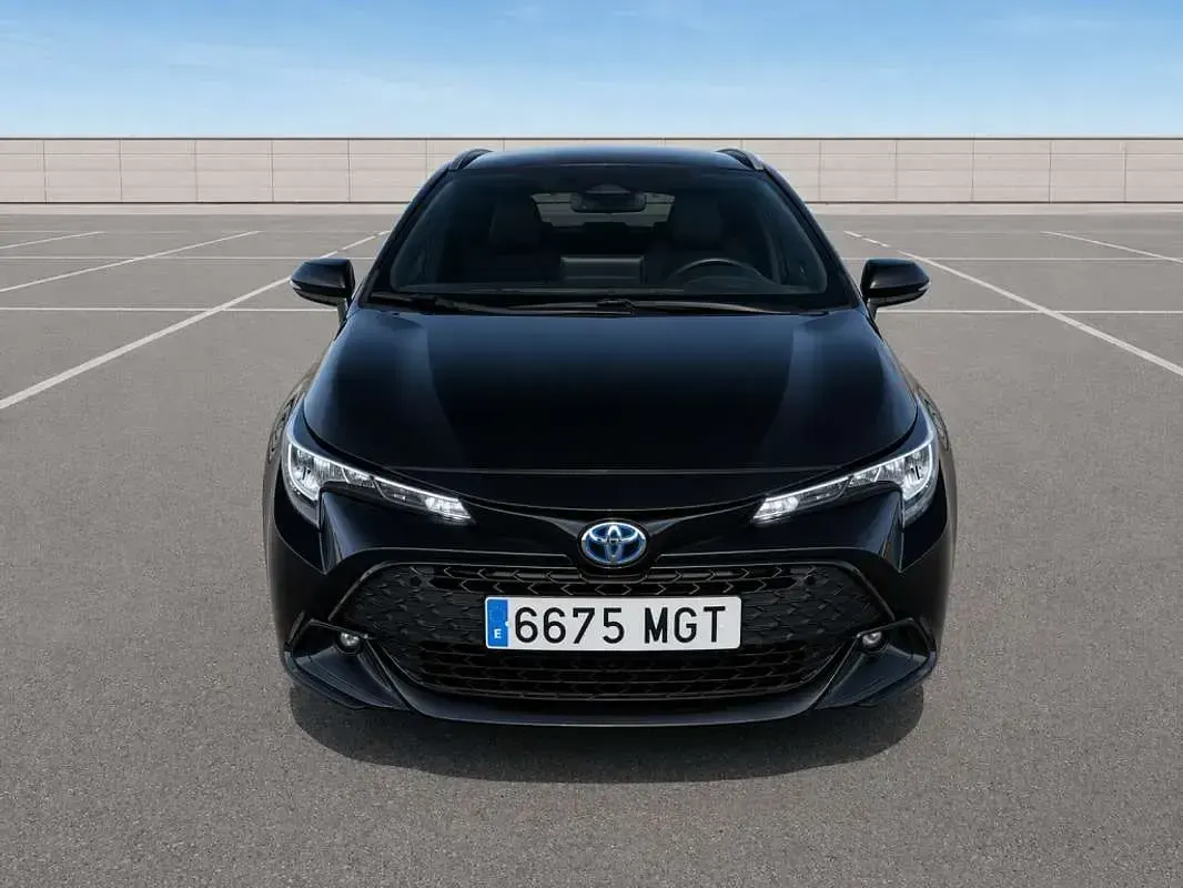 Usado Toyota Corolla Active 140 CV (102 kW) 2023 Negro Utilitario