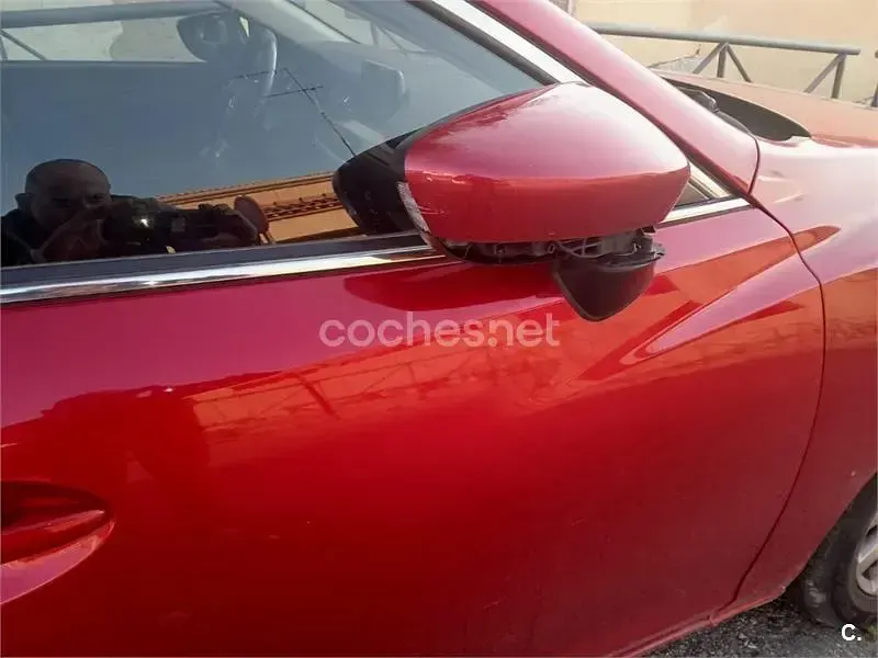Usado Mazda 6 Style 150 CV (110 kW) 2016 Rojo Berlina