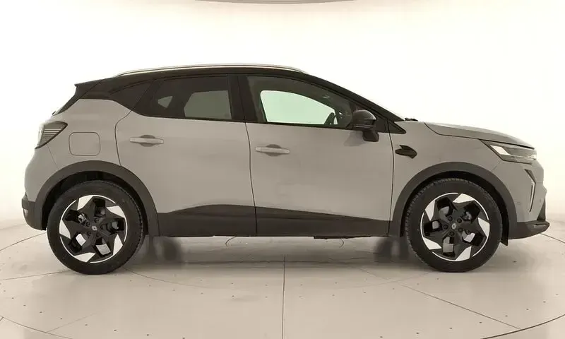 Usado Renault Captur Techno 100 CV (73 kW) 2025 Gris SUV