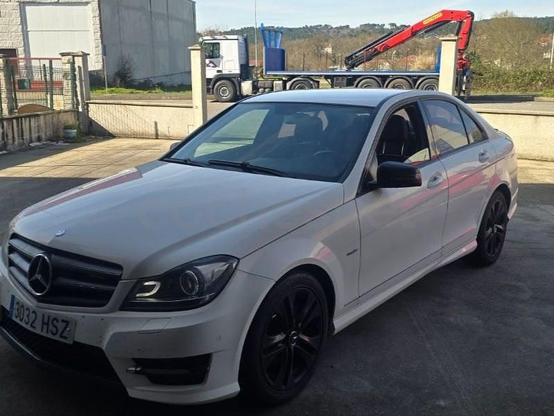 Usado Mercedes C200 136 CV (100 kW) 2013 Blanco Berlina