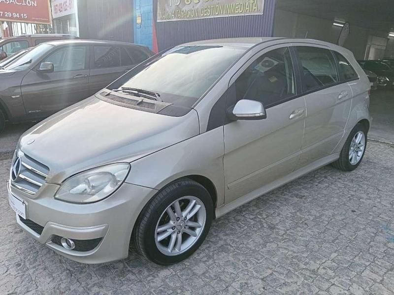 Beige Usado 2010 Mercedes B180 Sport Edition Monovolumen | 6790 € (Buen precio) - Imagen 1/4
