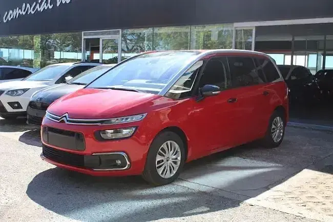 Usado Citroën C4 Feel 131 CV (96 kW) 2021 Rojo Monovolumen