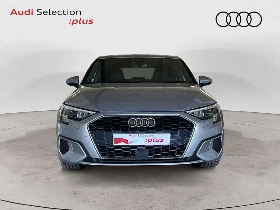 Usado Audi A3 Sportback Advanced 116 CV (85 kW) 2023 Gris Utilitario