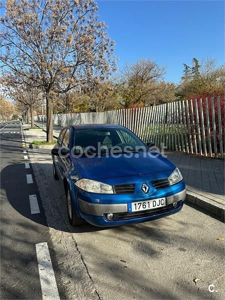 Usado Renault Mégane II Dynamique 115 CV (84 kW) 2005 Azul Berlina