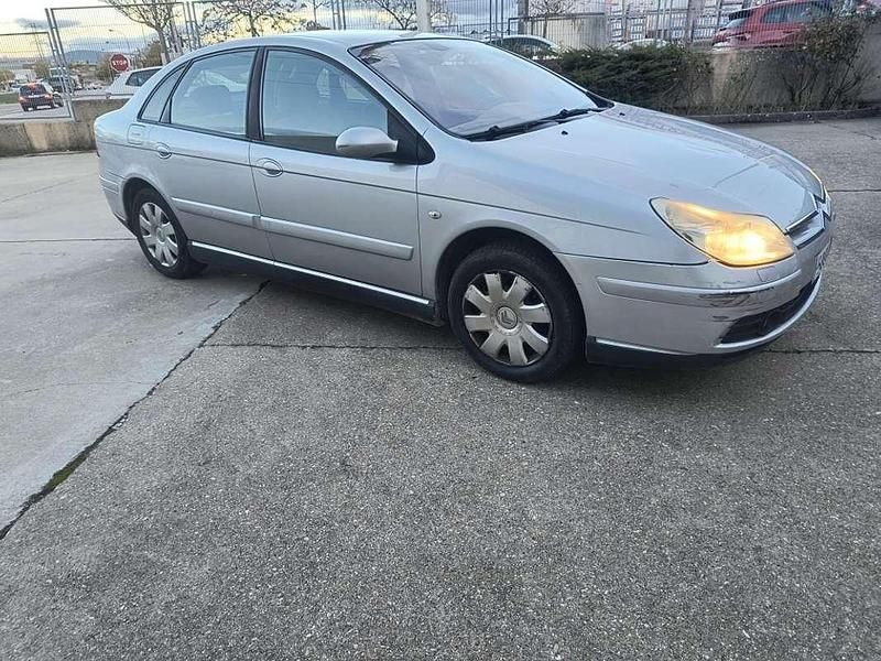 Usado Citroën C5 Exclusive 136 CV (100 kW) 2005 Plateado Berlina