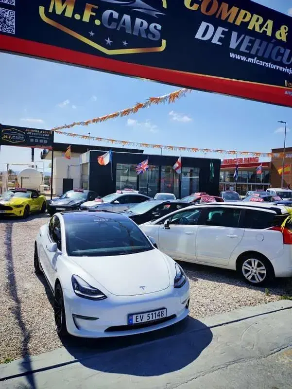 Używany Tesla Model 3 324 kW (441 KM) 2019 Biały Sedan/Limuzyna