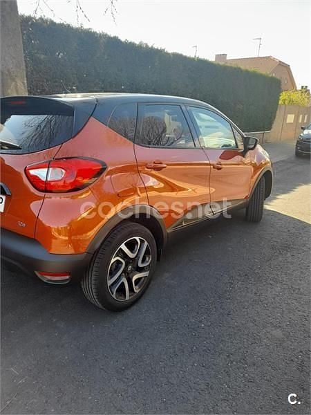 Usado Renault Captur Intens 90 CV (66 kW) 2015 Naranja SUV