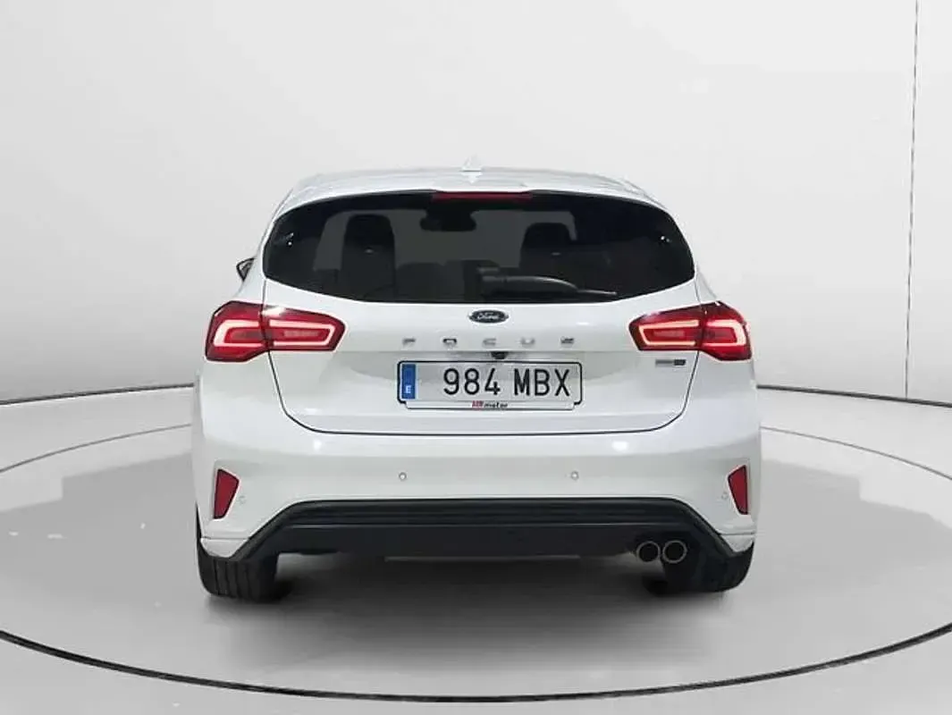 Usado Ford Focus ST-Line 125 CV (91 kW) 2022 Blanco Familiar
