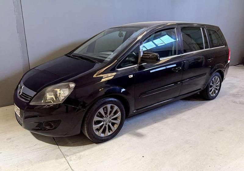 Negro Usado 2010 Opel Zafira Monovolumen | 5000 € (Precio justo) - Imagen 1/4
