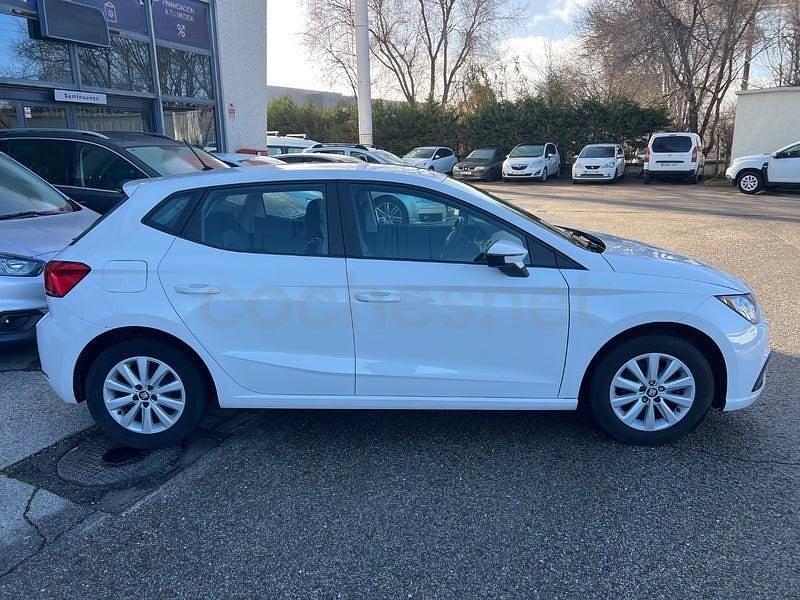 Usado Seat Ibiza Style Plus 95 CV (69 kW) 2019 Blanco Utilitario