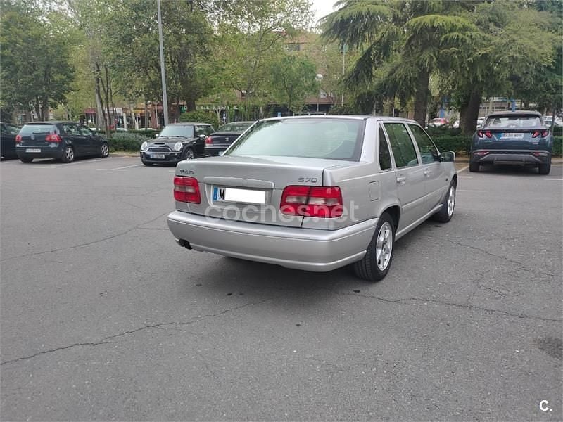 Usado Volvo S70 140 CV (102 kW) 1999 Gris / plata Berlina
