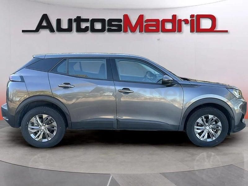 Usado Peugeot 2008 Active 110 CV (80 kW) 2021 Gris / plata SUV