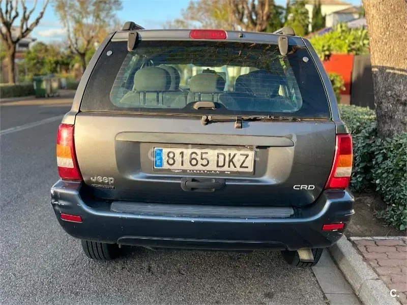 Usado Jeep Grand Cherokee Laredo 163 HP (119 kW) 2005 Cinzento SUV