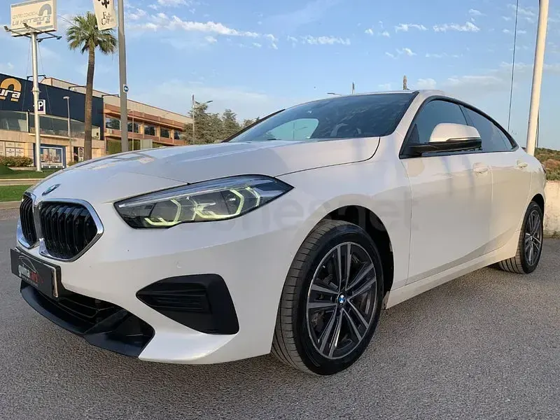 Usado BMW 218 Gran Coupé Comfort Edition 150 CV (110 kW) 2022 Blanco Coupe