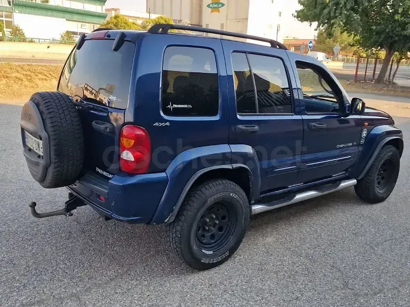 Usado Jeep Cherokee Sport 143 CV (105 kW) 2001 Azul SUV