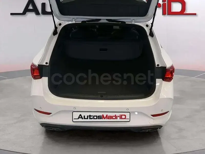 Usado Cupra Leon 150 CV (110 kW) 2024 Blanco Berlina