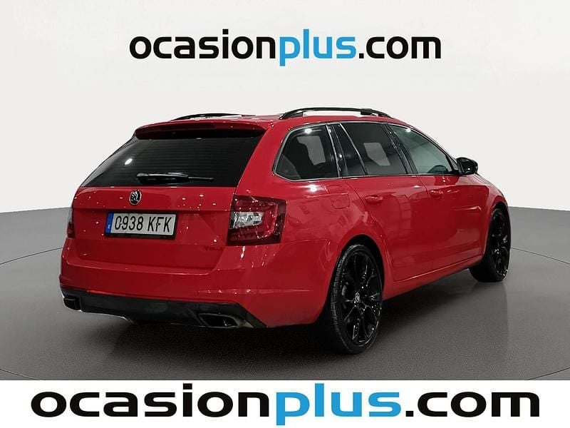 Usado Skoda Octavia RS 245 CV (180 kW) 2017 Rojo Familiar