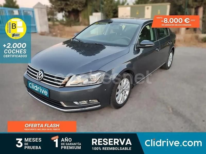 Gris / plata Usado 2014 VW Passat Sportline Berlina | 11.590 € - Imagen 1/3