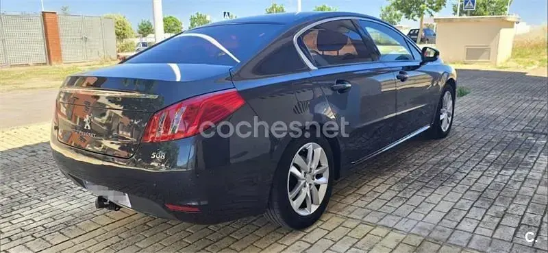 Usado Peugeot 508 Allure 140 CV (102 kW) 2011 Gris / plata Berlina
