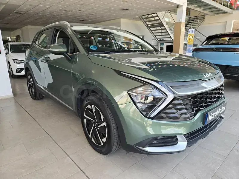 Usado Kia Sportage 150 CV (110 kW) 2022 Verde SUV