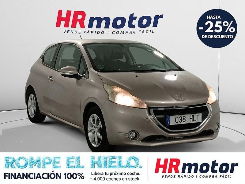 Usado Peugeot 208 Active 83 CV (61 kW) 2012 Beige Utilitario