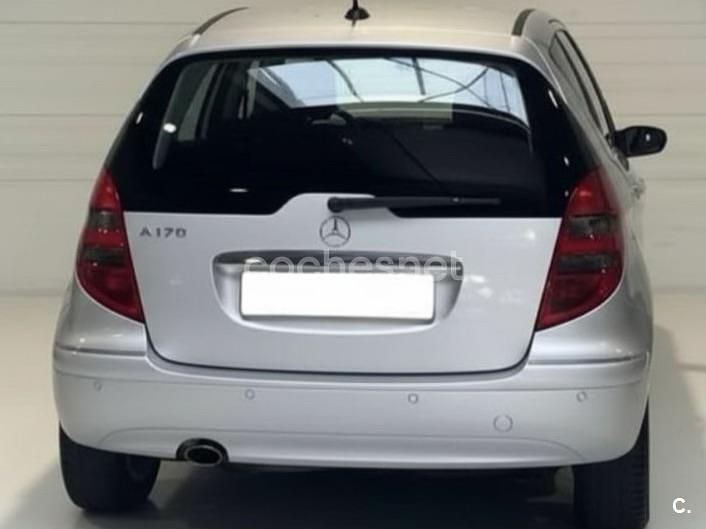 Usado Mercedes A170 Avantgarde 116 CV (85 kW) 2005 Gris / plata Monovolumen