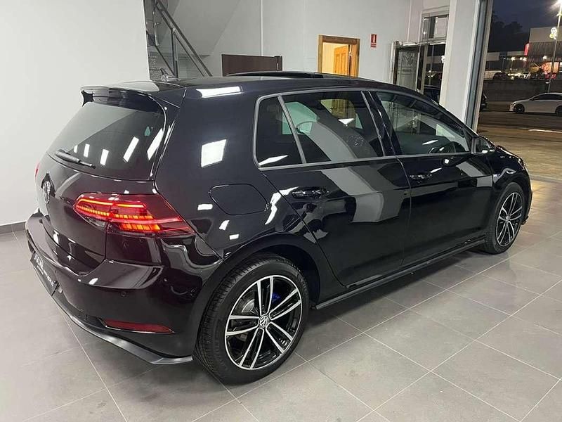 Usado VW Golf VII GTE 204 CV (150 kW) 2017 Negro Utilitario