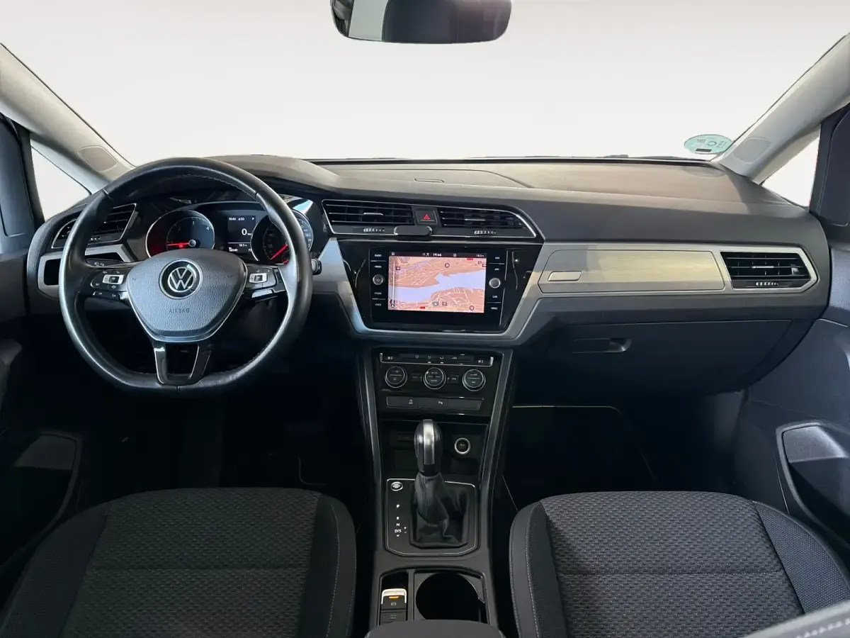 Usado VW Touran Advance 150 CV (110 kW) 2021 Azul Monovolumen