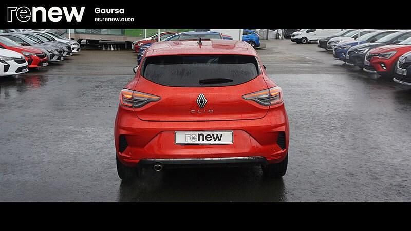 Usado Renault Clio V Techno 90 CV (66 kW) 2023 Rojo Berlina