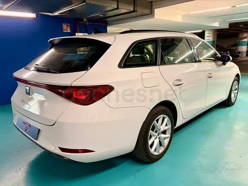 Usado Seat Leon Reference 115 CV (84 kW) 2022 Blanco Familiar