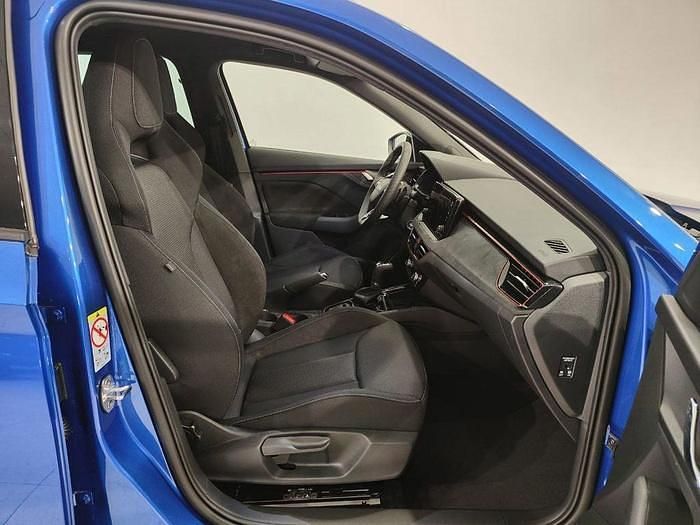 Usado Skoda Kamiq Sport 115 CV (84 kW) 2025 Azul SUV