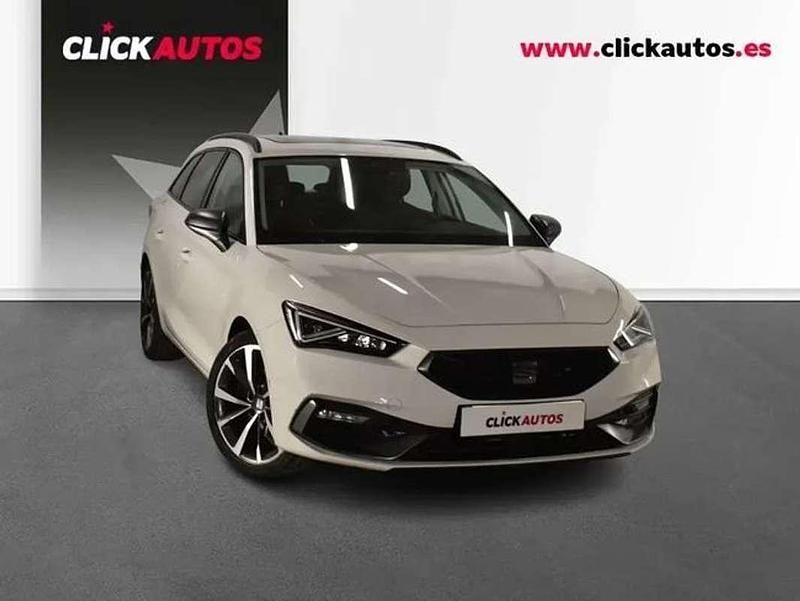 Usado Seat Leon FR 151 CV (111 kW) 2021 Blanco Familiar