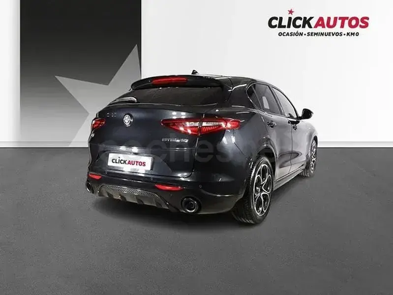 Usado Alfa Romeo Stelvio Veloce 210 CV (154 kW) 2022 Negro SUV