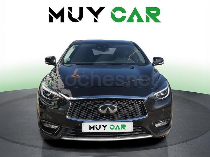 Usado Infiniti Q30 Premium 122 CV (89 kW) 2019 Negro Berlina