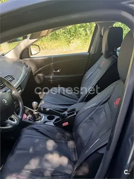 Usado Renault Mégane LIMITED 110 CV (80 kW) 2014 Negro Berlina