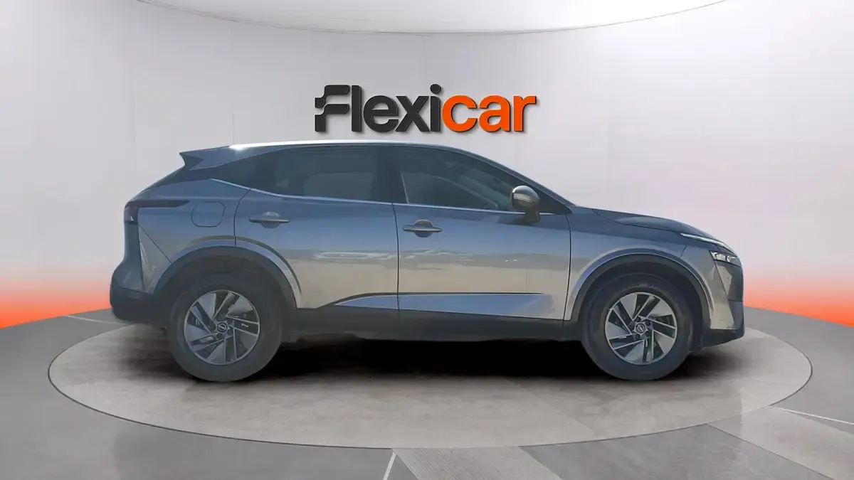 Usado Nissan Qashqai Acenta 140 CV (102 kW) 2024 Gris SUV
