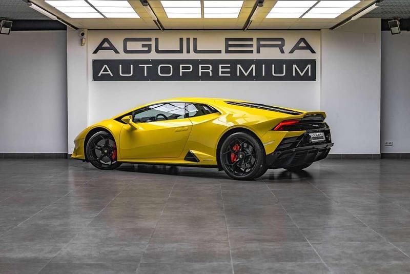 Usado Lamborghini Huracán 639 CV (469 kW) 2022 Amarillo Coupe