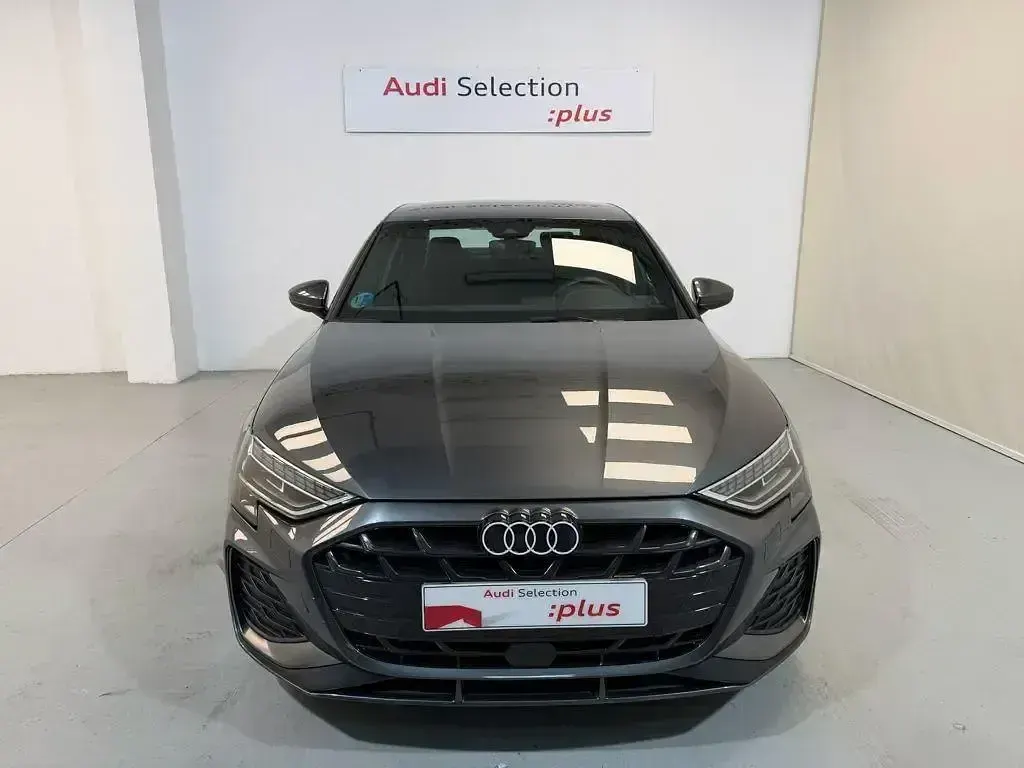 Usado Audi A3 S-Line 150 CV (110 kW) 2025 Gris Berlina