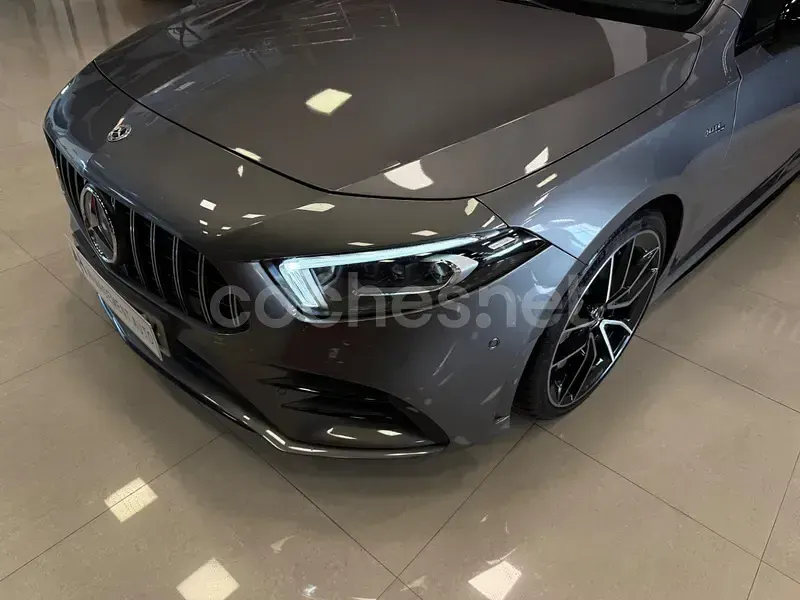Usado Mercedes A35 AMG 306 CV (225 kW) 2021 Gris / plata Berlina